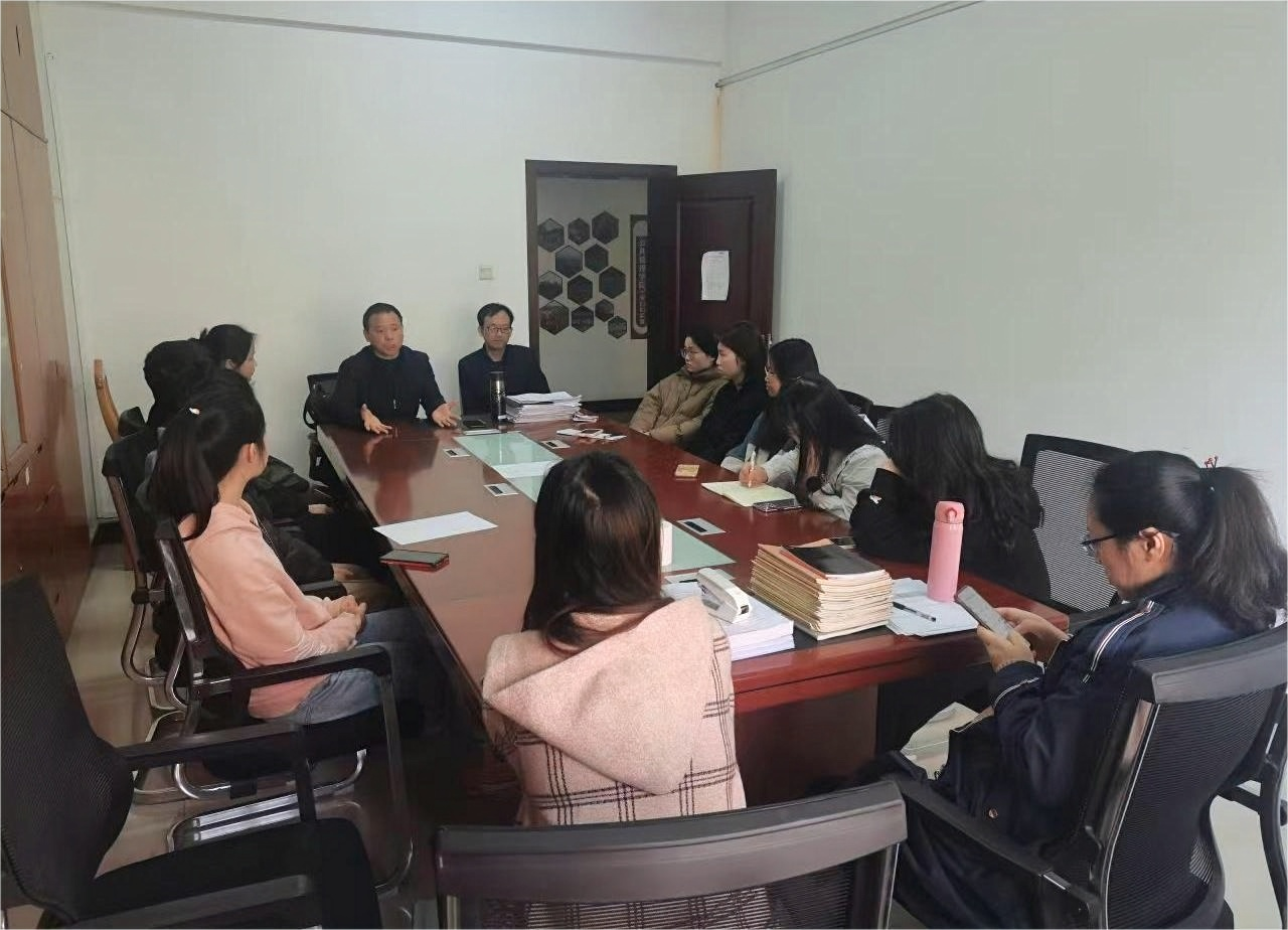 法学与公共管理学院举办2023年考研复试指导座谈会