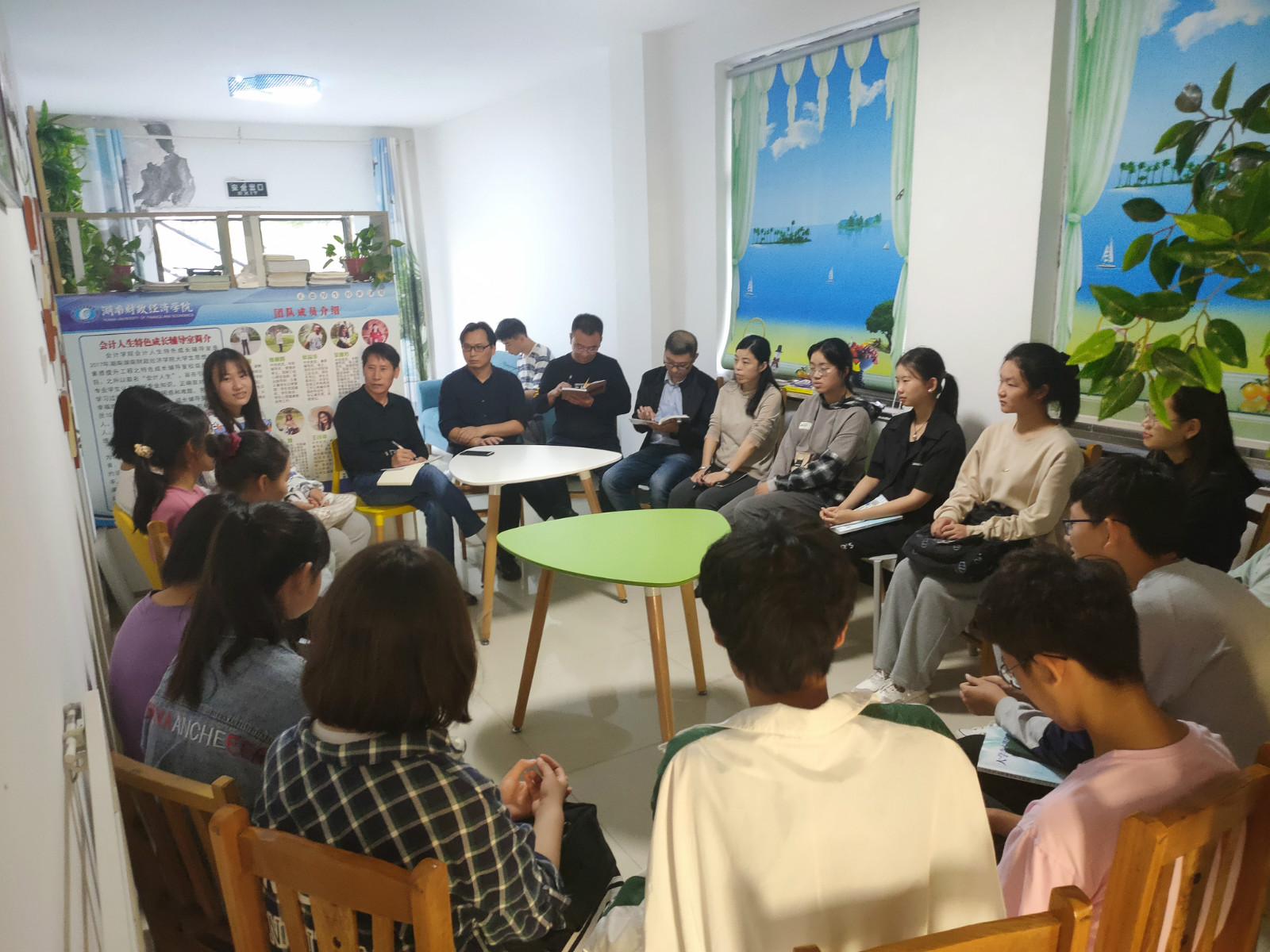 会计学院组织召开外省籍新生代表座谈会