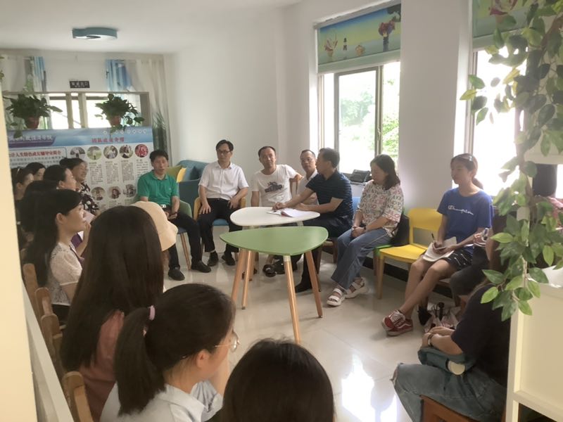 会计学院教工党员依托特色成长辅导室开展学业指导