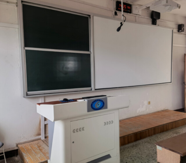 以学生为中心，竭力改善教学条件——best365中国官方网站多媒体教室完成整体更新迭代