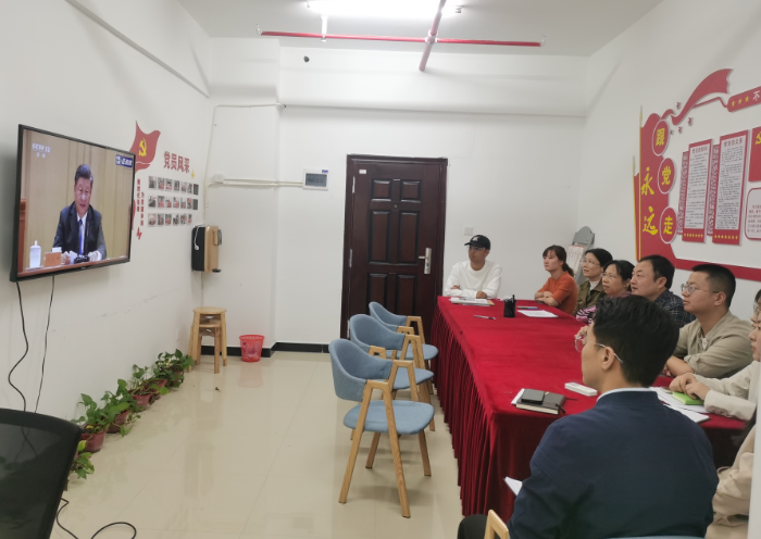 信管 贺灿卫.png