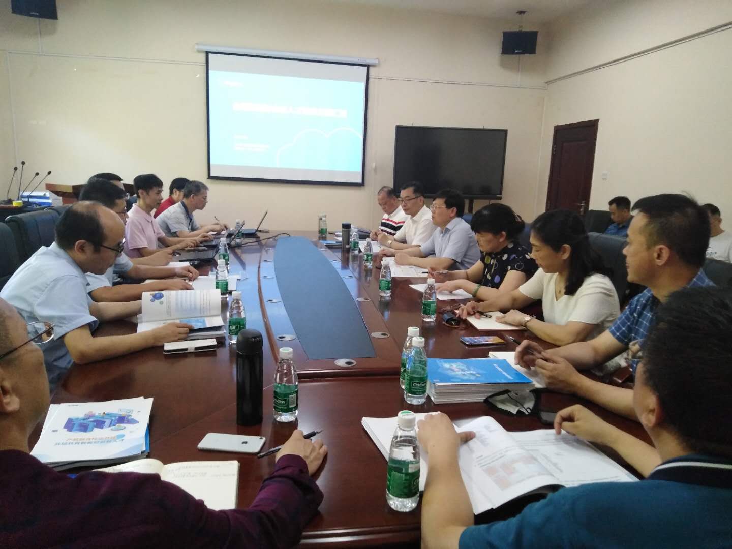 会计学院召开实验室建设规划交流会